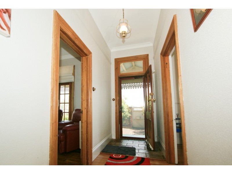 33 Middle Road, Devonport TAS 7310