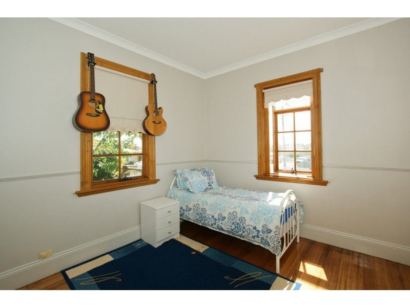 33 Middle Road, Devonport TAS 7310