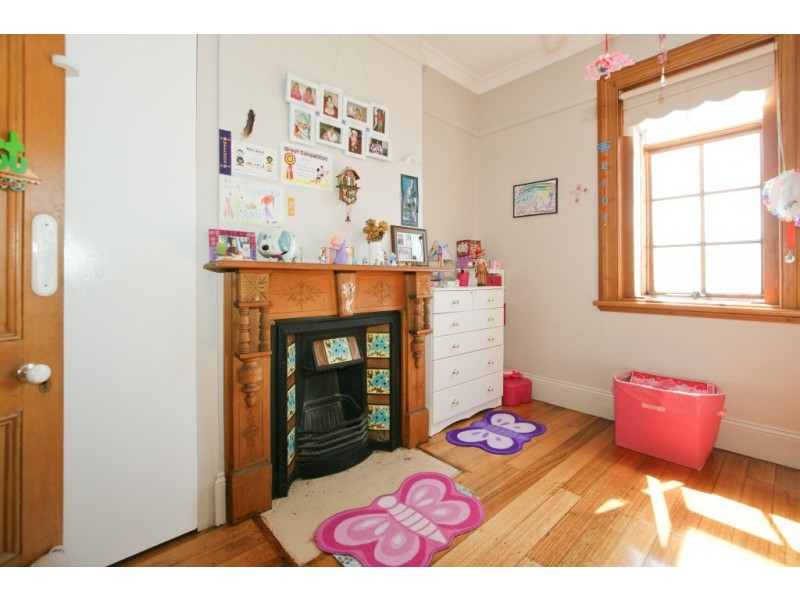 33 Middle Road, Devonport TAS 7310