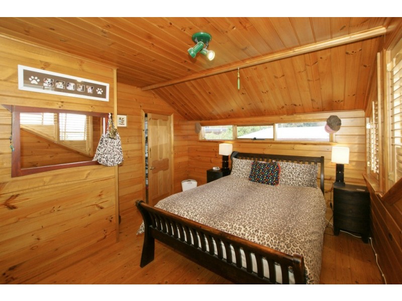 33 Middle Road, Devonport TAS 7310