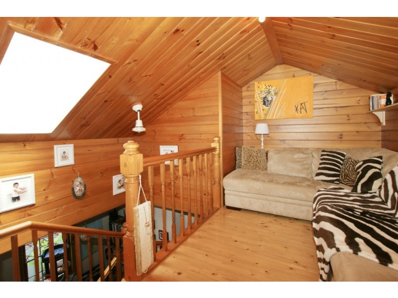 33 Middle Road, Devonport TAS 7310