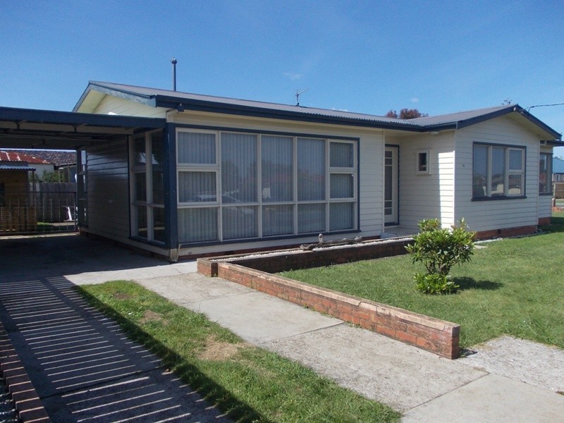 12 Charles Street, Devonport TAS 7310
