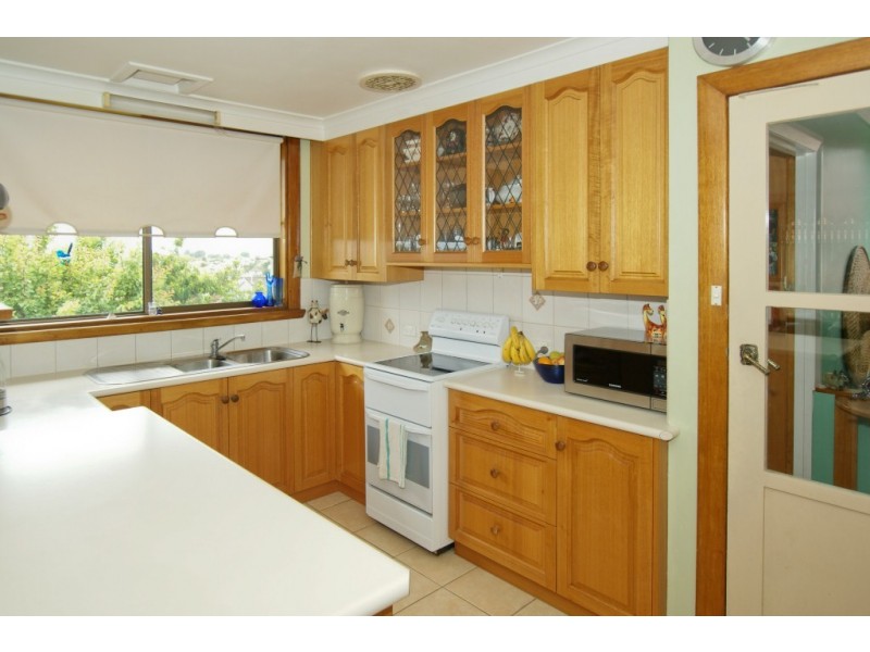 40 Lyons Avenue, Miandetta TAS 7310