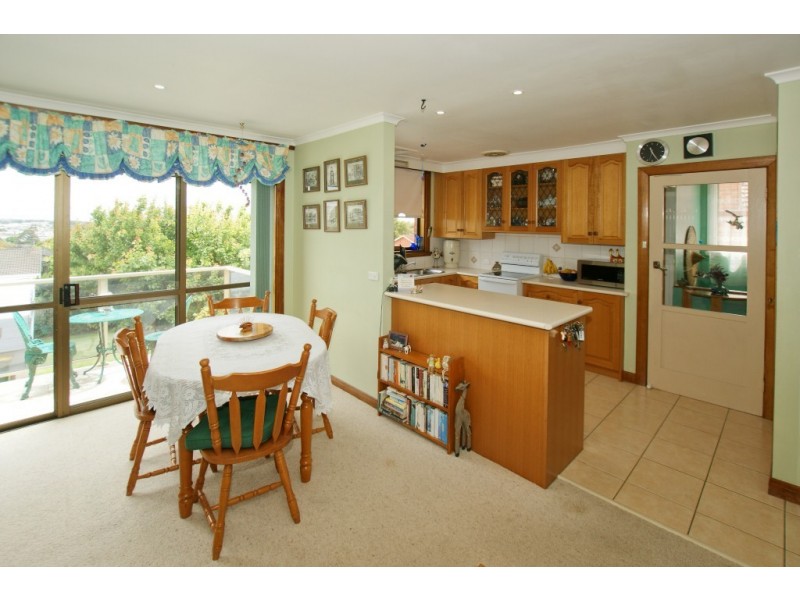 40 Lyons Avenue, Miandetta TAS 7310