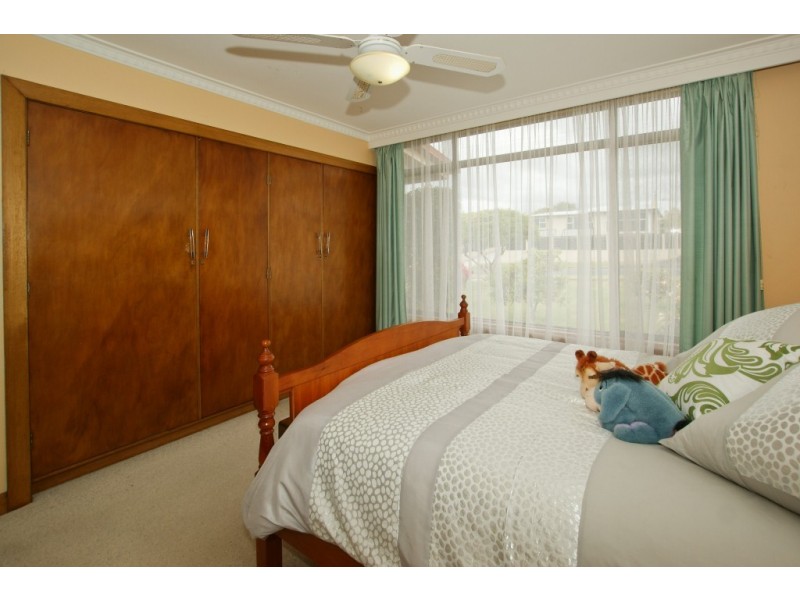 40 Lyons Avenue, Miandetta TAS 7310