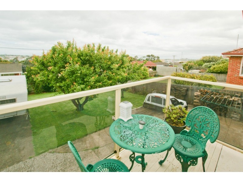 40 Lyons Avenue, Miandetta TAS 7310