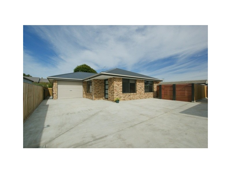 Unit 2/119 Oldaker Street, Devonport TAS 7310