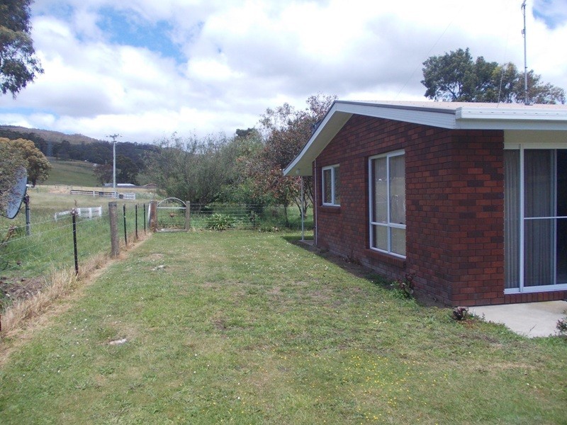 566 Sheffield Road, Acacia Hills, Spreyton TAS 7310