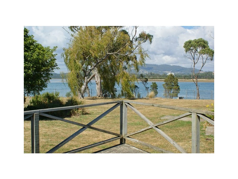 142 River Road, Ambleside TAS 7310