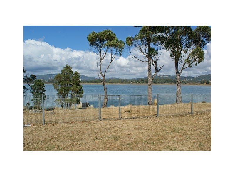 142 River Road, Ambleside TAS 7310