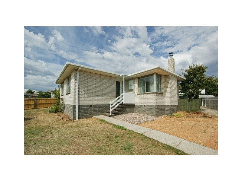 16 Loane Avenue, East Devonport TAS 7310