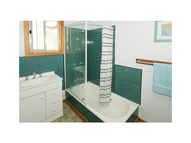 16 Loane Avenue, East Devonport TAS 7310