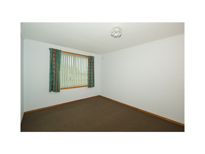 16 Loane Avenue, East Devonport TAS 7310