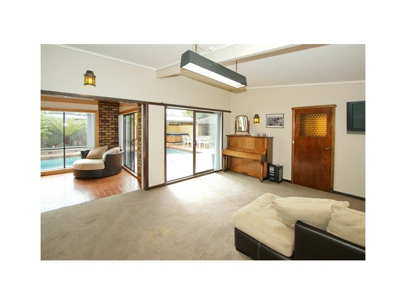 10 Surrey Street, Devonport TAS 7310