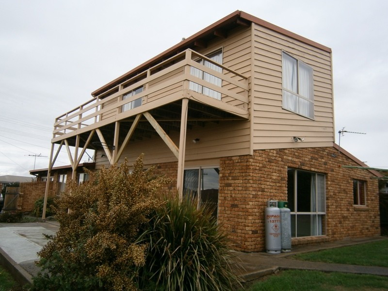 6 Cameray Street, Ambleside TAS 7310