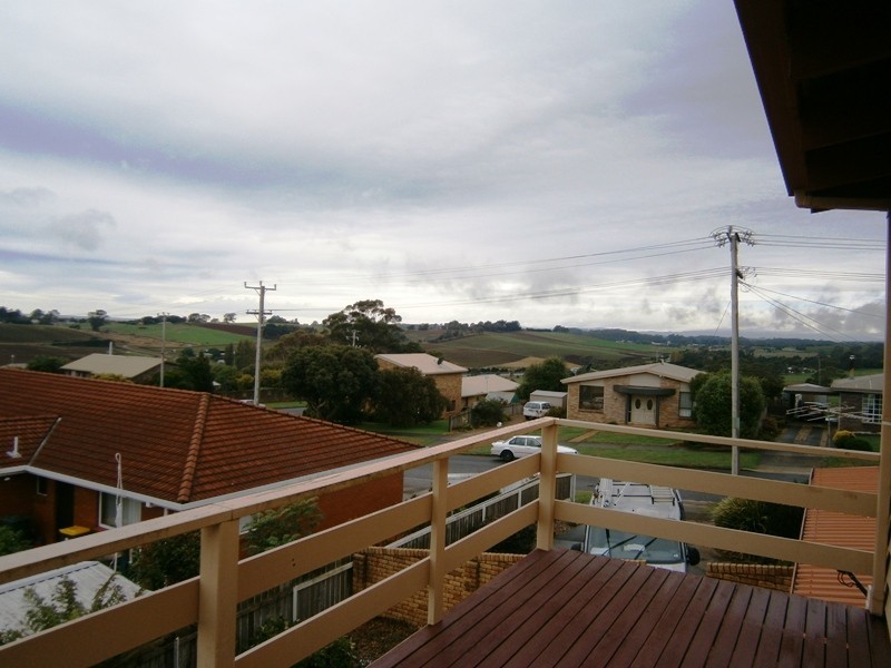 6 Cameray Street, Ambleside TAS 7310