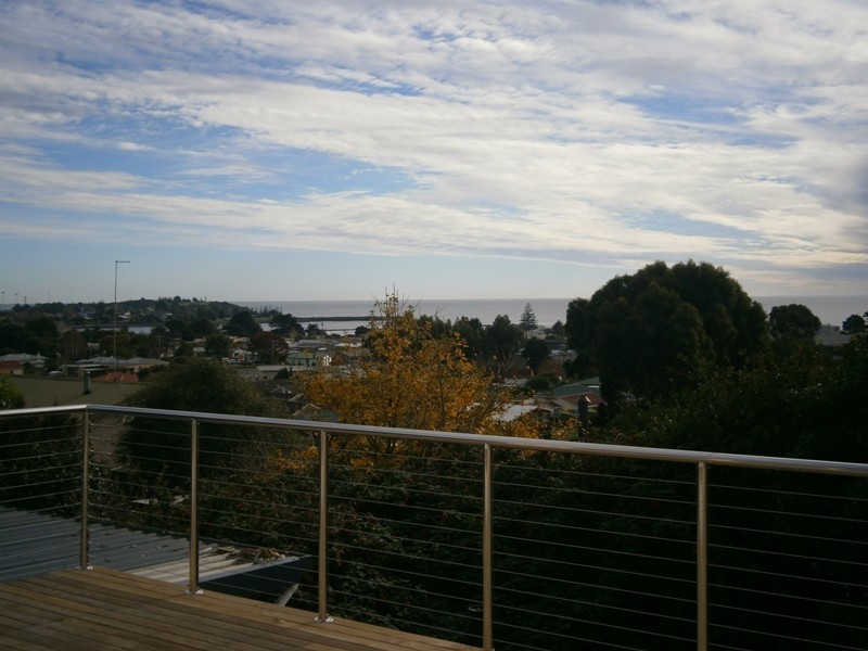 2 Illalangi Drive, East Devonport TAS 7310