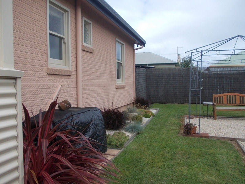 14 Holyman Street, Devonport TAS 7310