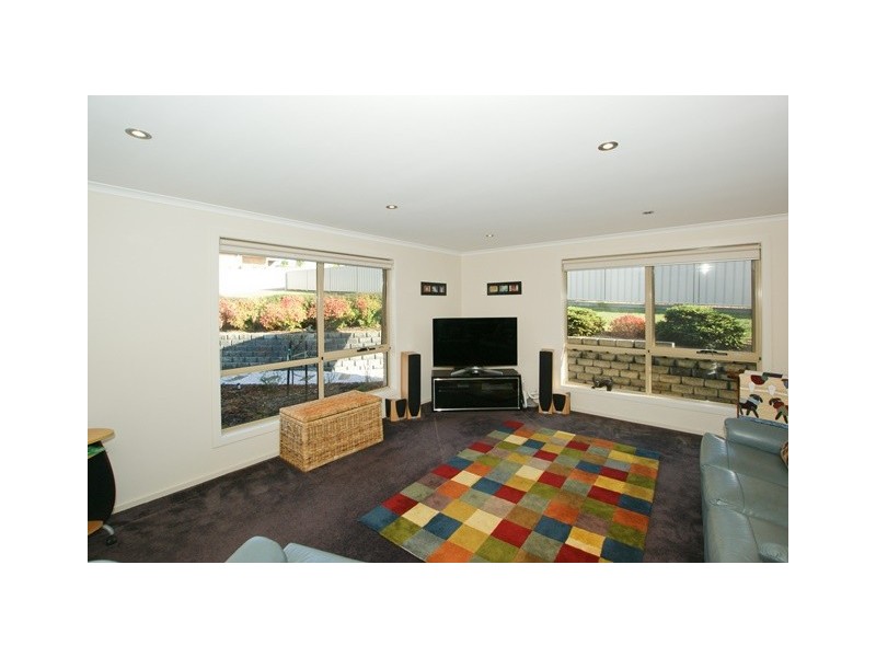 15 Rowena Court, Devonport TAS 7310
