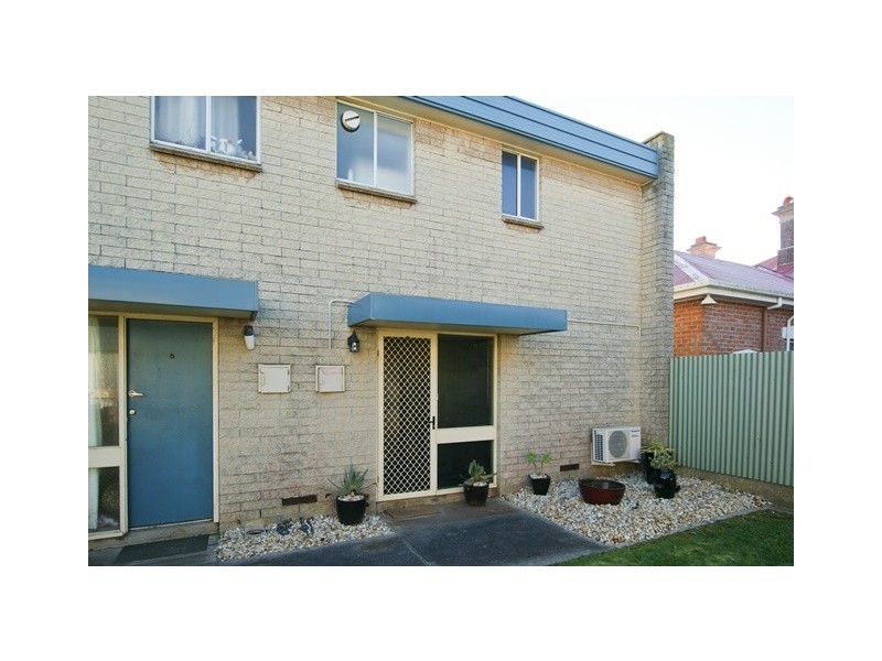 6/3 Percy Street, Devonport TAS 7310