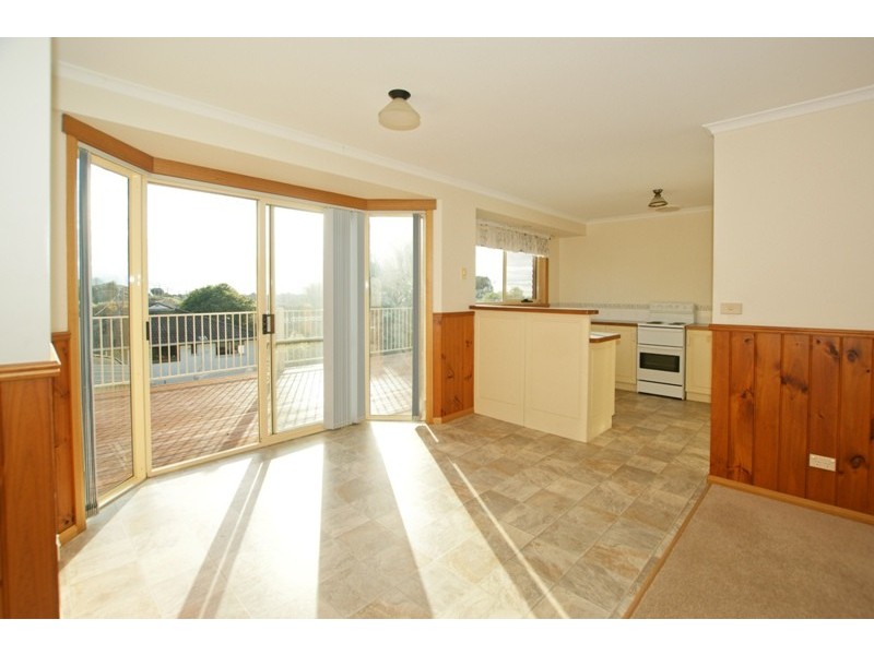 4/100A Nicholls Street, Devonport TAS 7310
