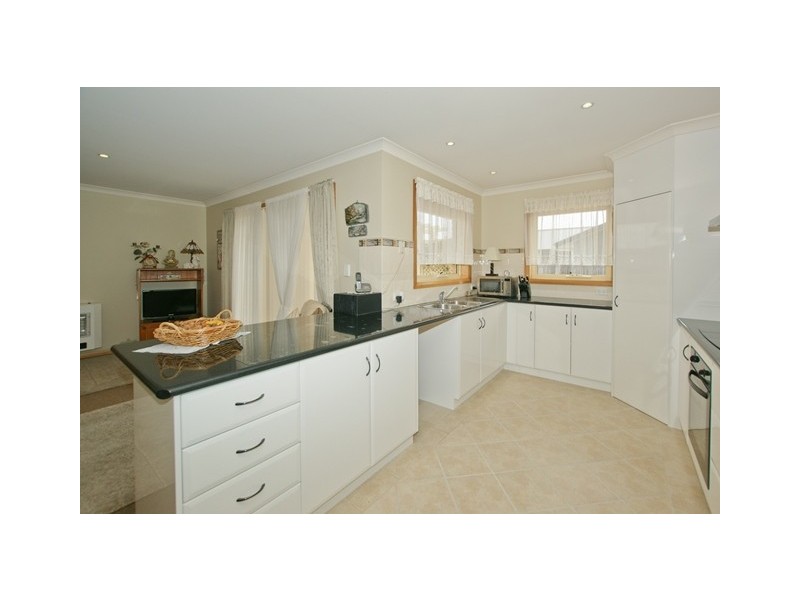 13 Cherry Grove, Latrobe TAS 7307