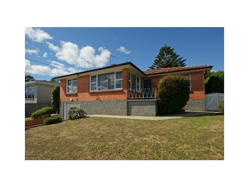35 Croft Avenue, Devonport TAS 7310