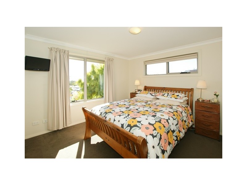 39 McCall Terrace, Stony Rise TAS 7310