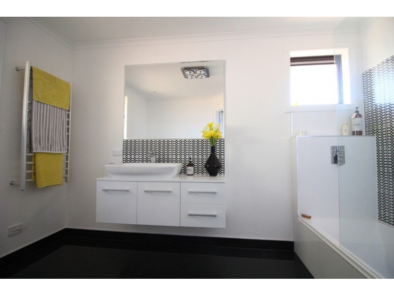 29 River Road, Ambleside TAS 7310