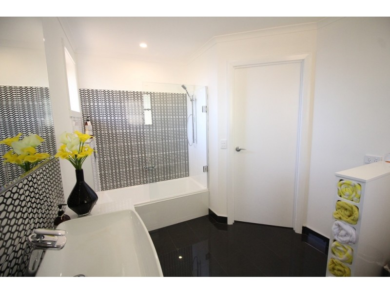 29 River Road, Ambleside TAS 7310