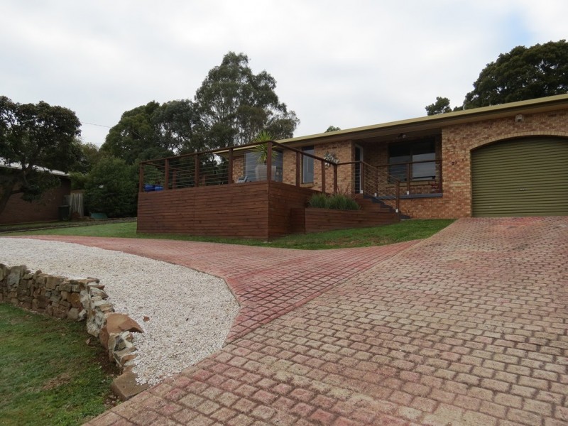 29 River Road, Ambleside TAS 7310