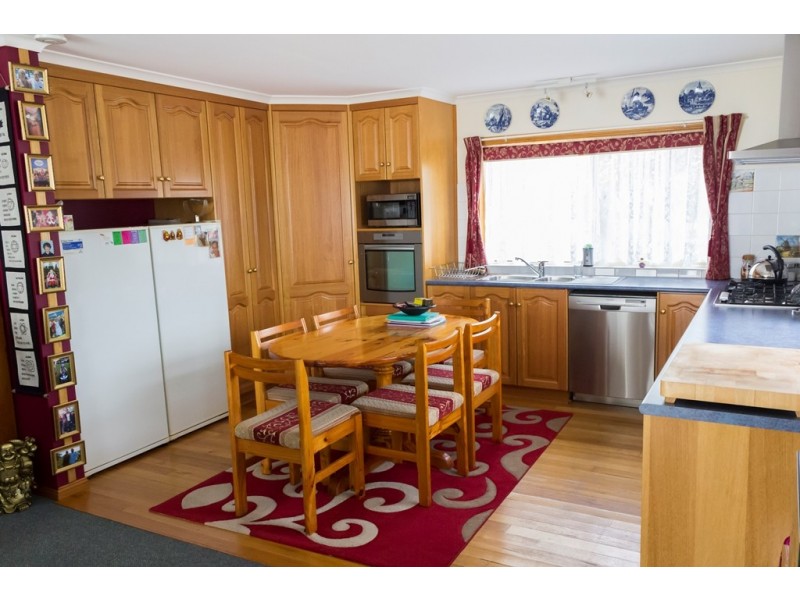 2 Winifred Avenue, Acacia Hills TAS 7306