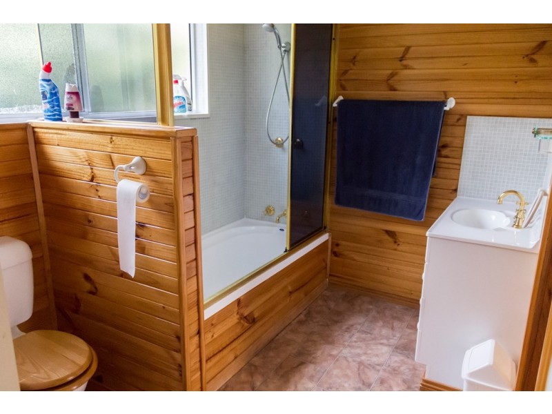 2 Winifred Avenue, Acacia Hills TAS 7306