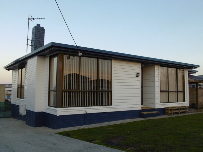 12 Girdlestone Street, Devonport TAS 7310