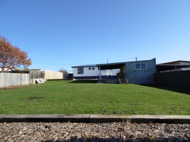 12 Girdlestone Street, Devonport TAS 7310
