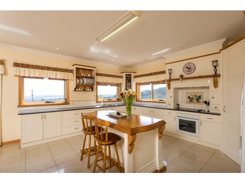 16 Hillside Court, South Spreyton TAS 7310