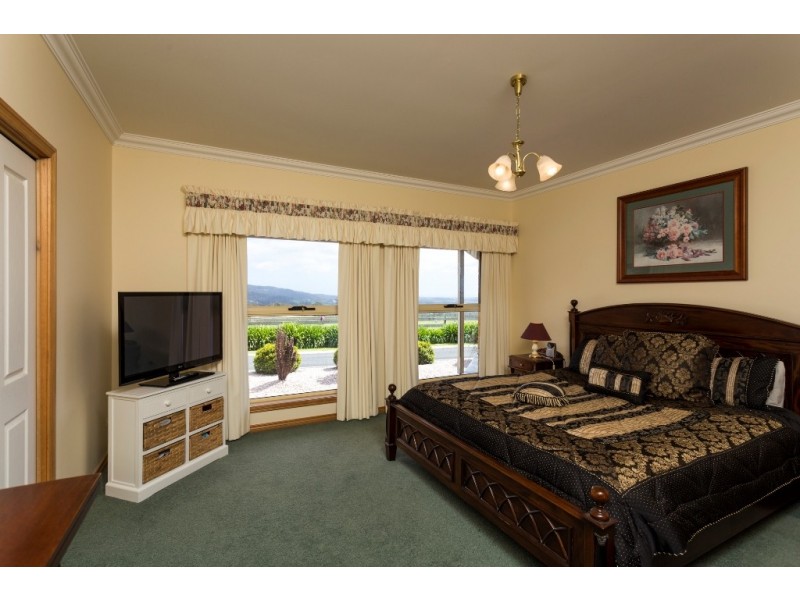 16 Hillside Court, South Spreyton TAS 7310