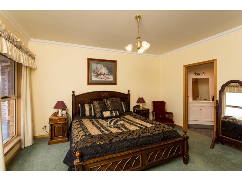 16 Hillside Court, South Spreyton TAS 7310