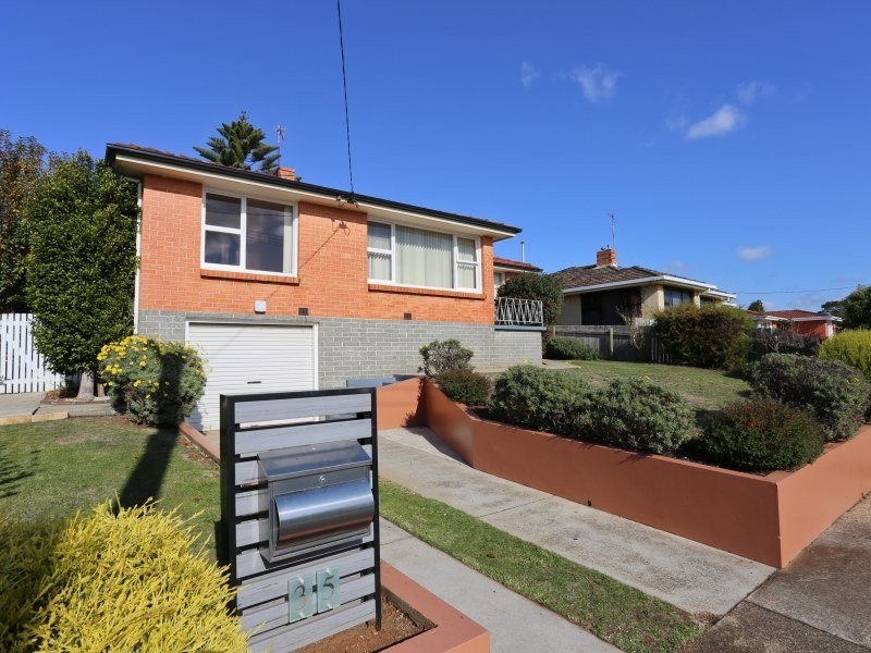 35 Croft Avenue, Devonport TAS 7310