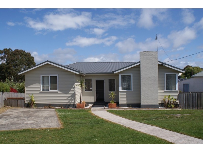7 Middle Road, Devonport TAS 7310