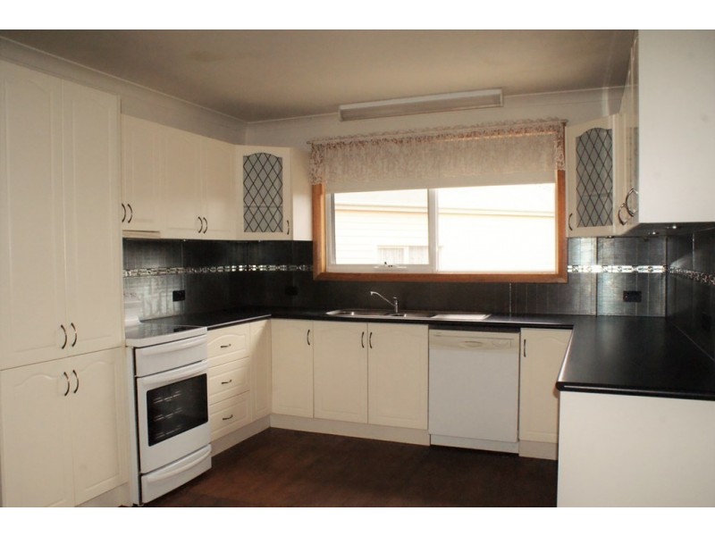 7 Middle Road, Devonport TAS 7310