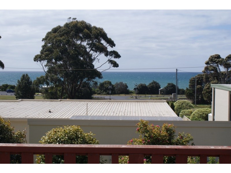 3 Monash Court, Devonport TAS 7310