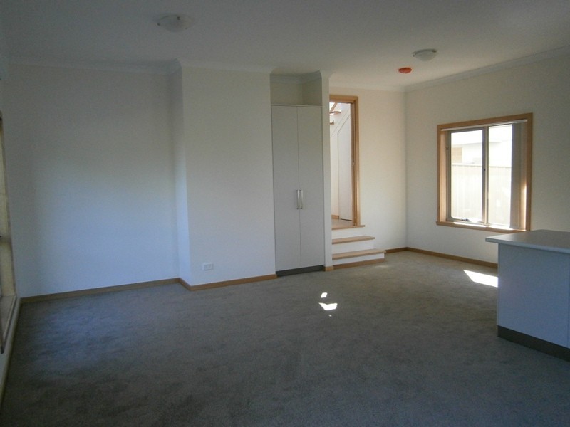 4/134 River Road, Ambleside TAS 7310