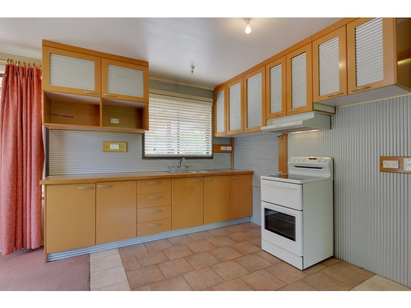 81 Lawrence Drive, Devonport TAS 7310