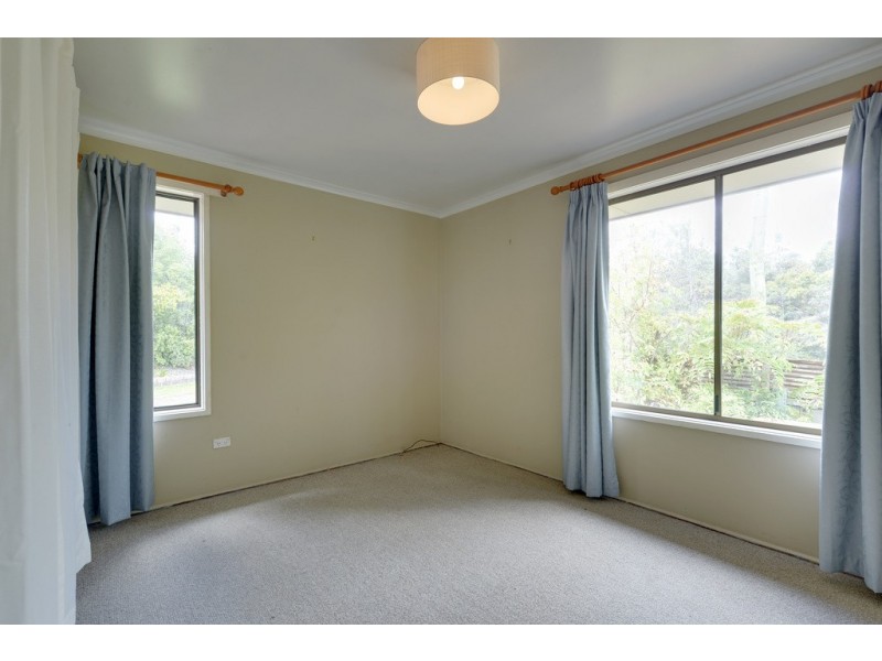 81 Lawrence Drive, Devonport TAS 7310