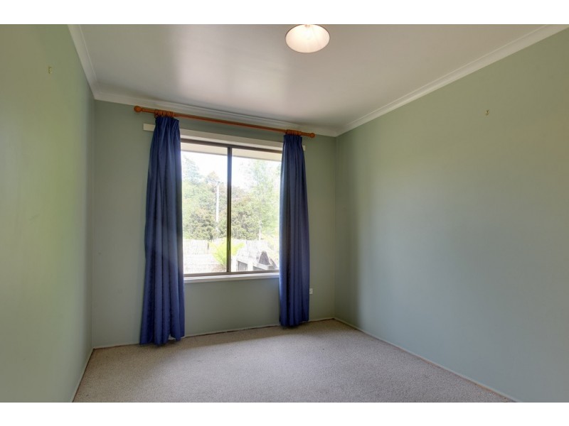 81 Lawrence Drive, Devonport TAS 7310