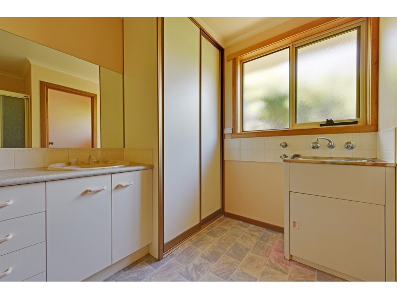 1/2 Pelion Place, Devonport TAS 7310
