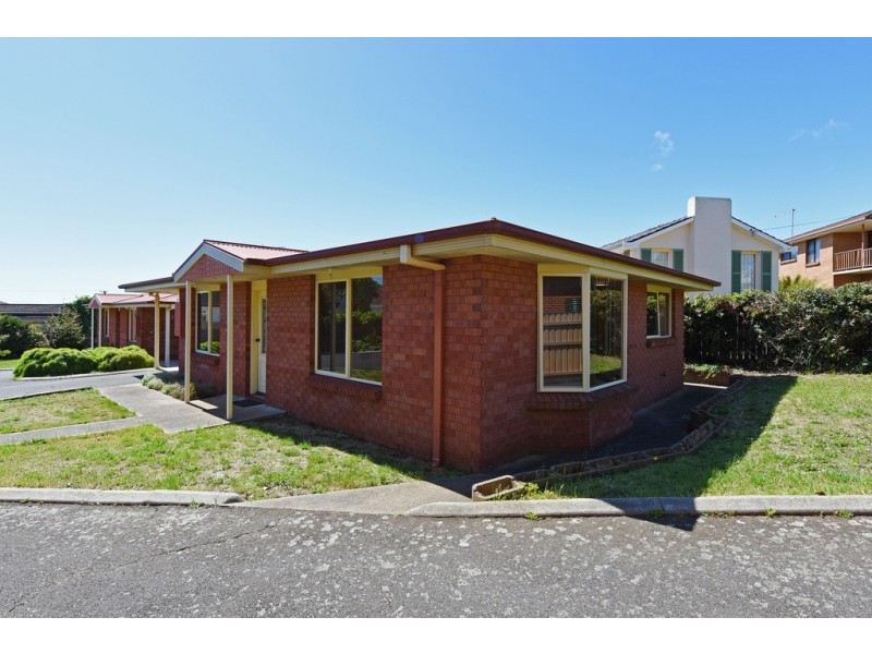 1/2 Pelion Place, Devonport TAS 7310