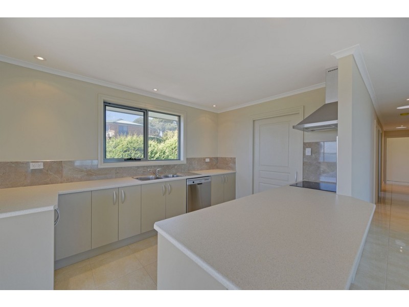 2/17 Bovill Street, East Devonport TAS 7310