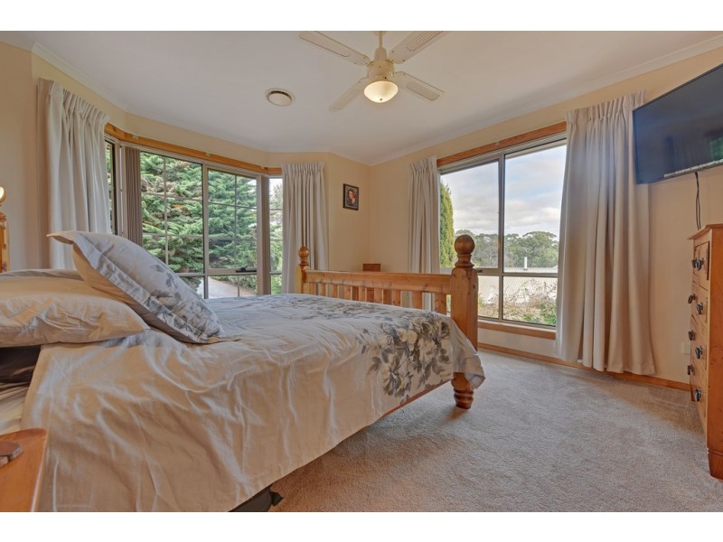 4 Pengali Place, Devonport TAS 7310